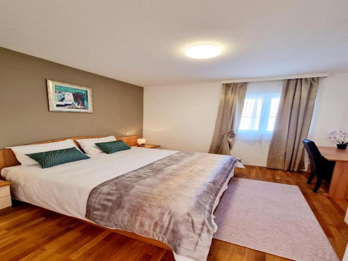 Lanterna Apartmán *