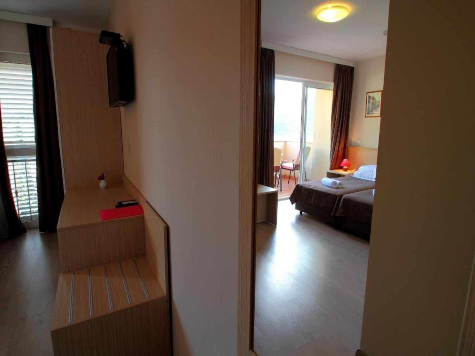 Lanterna Apartmán *